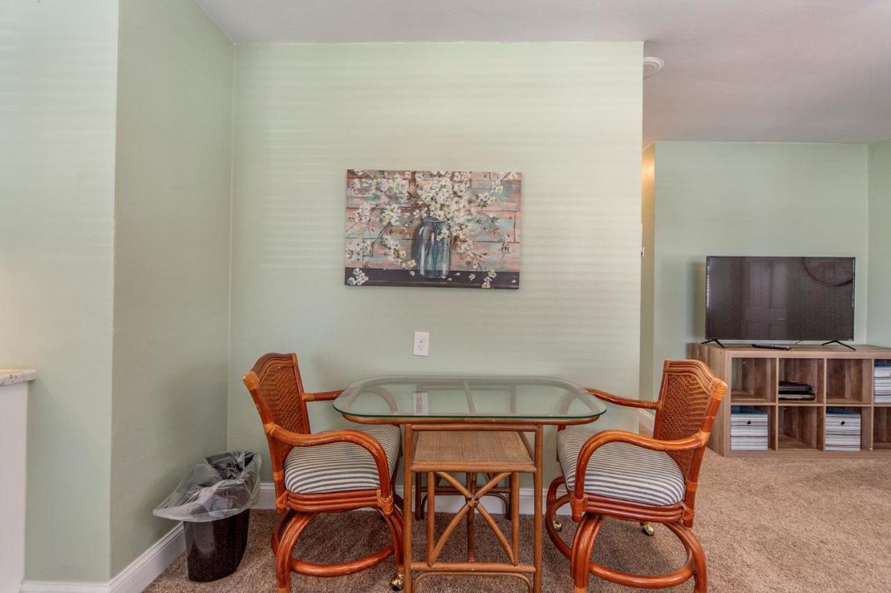 #212 Surf Song Resort St. Pete Beach Extérieur photo