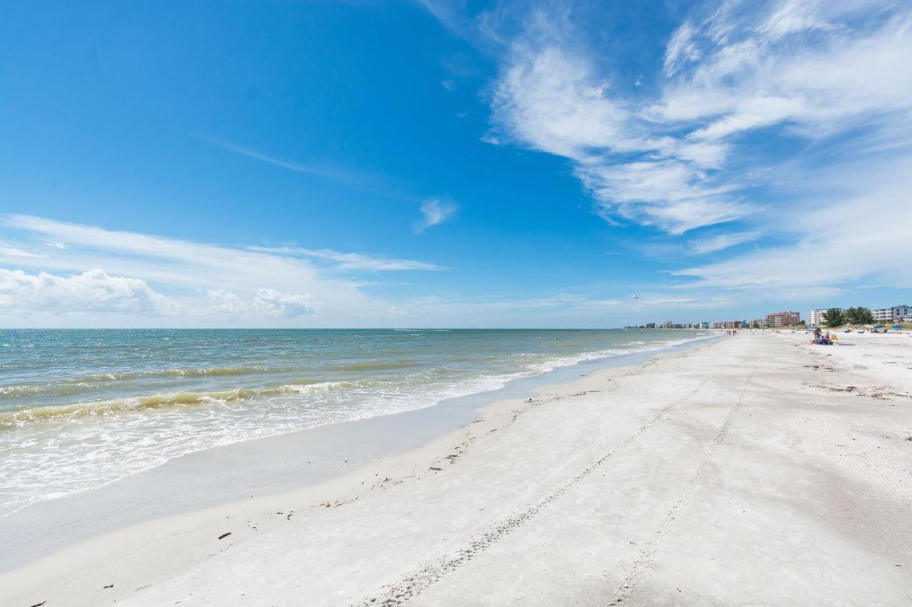 #212 Surf Song Resort St. Pete Beach Extérieur photo